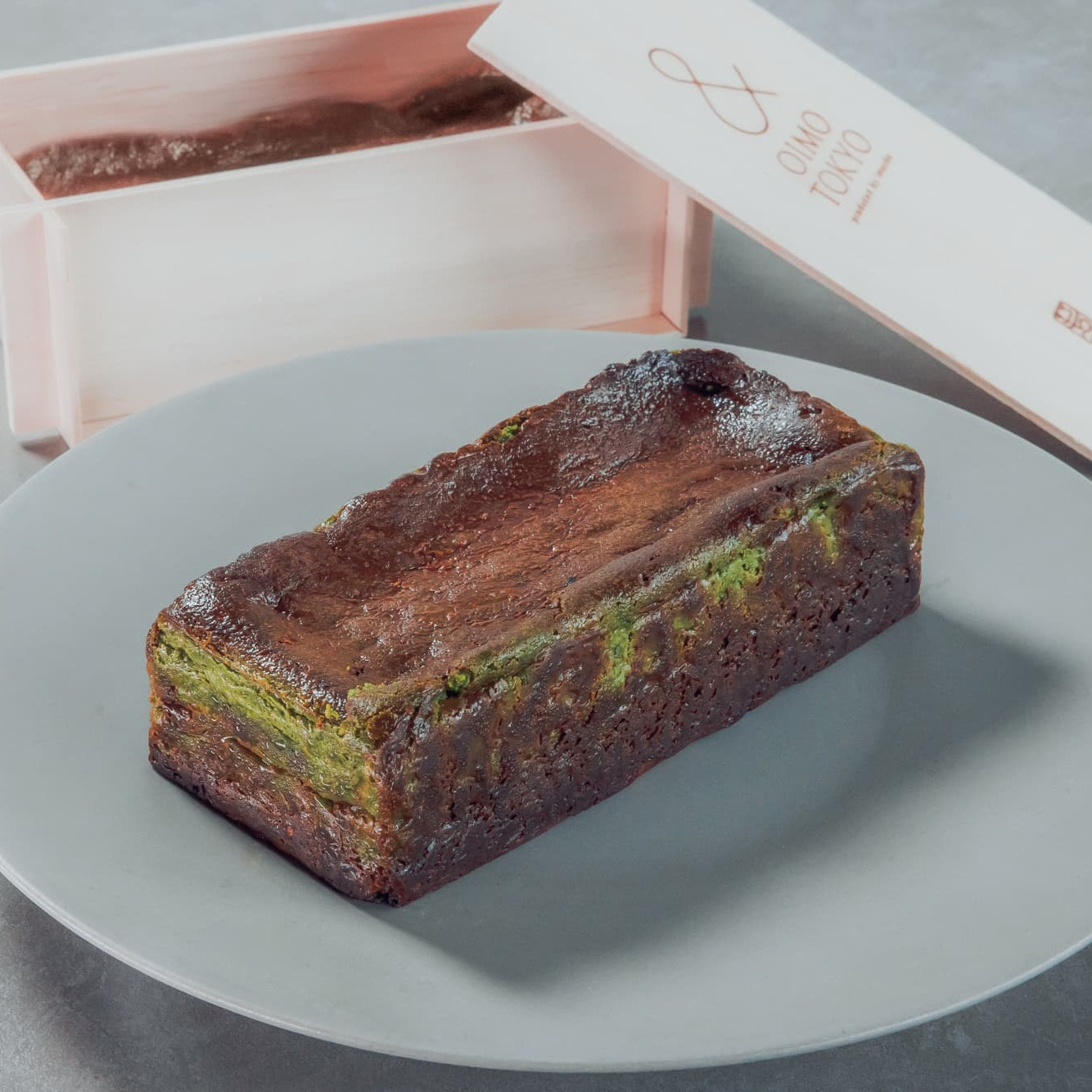 抹茶の蜜芋バスクチーズケーキ