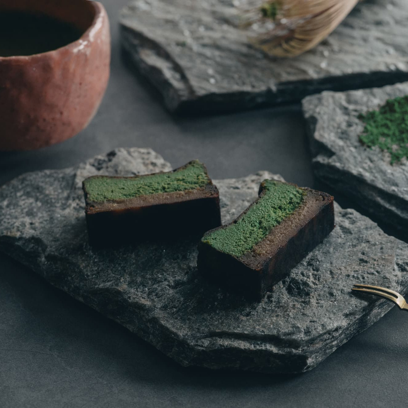 抹茶の蜜芋バスクチーズケーキ