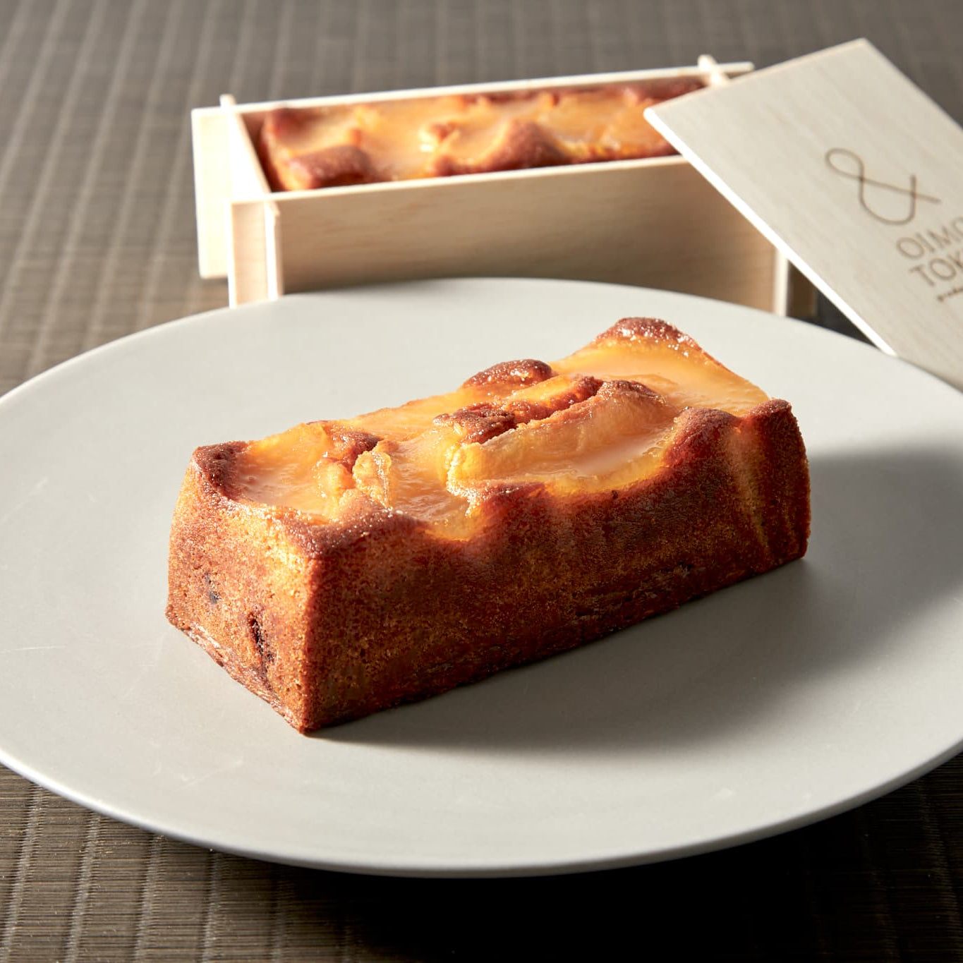 林檎とゴルゴンゾーラの蜜芋パウンドケーキ – & OIMO TOKYO