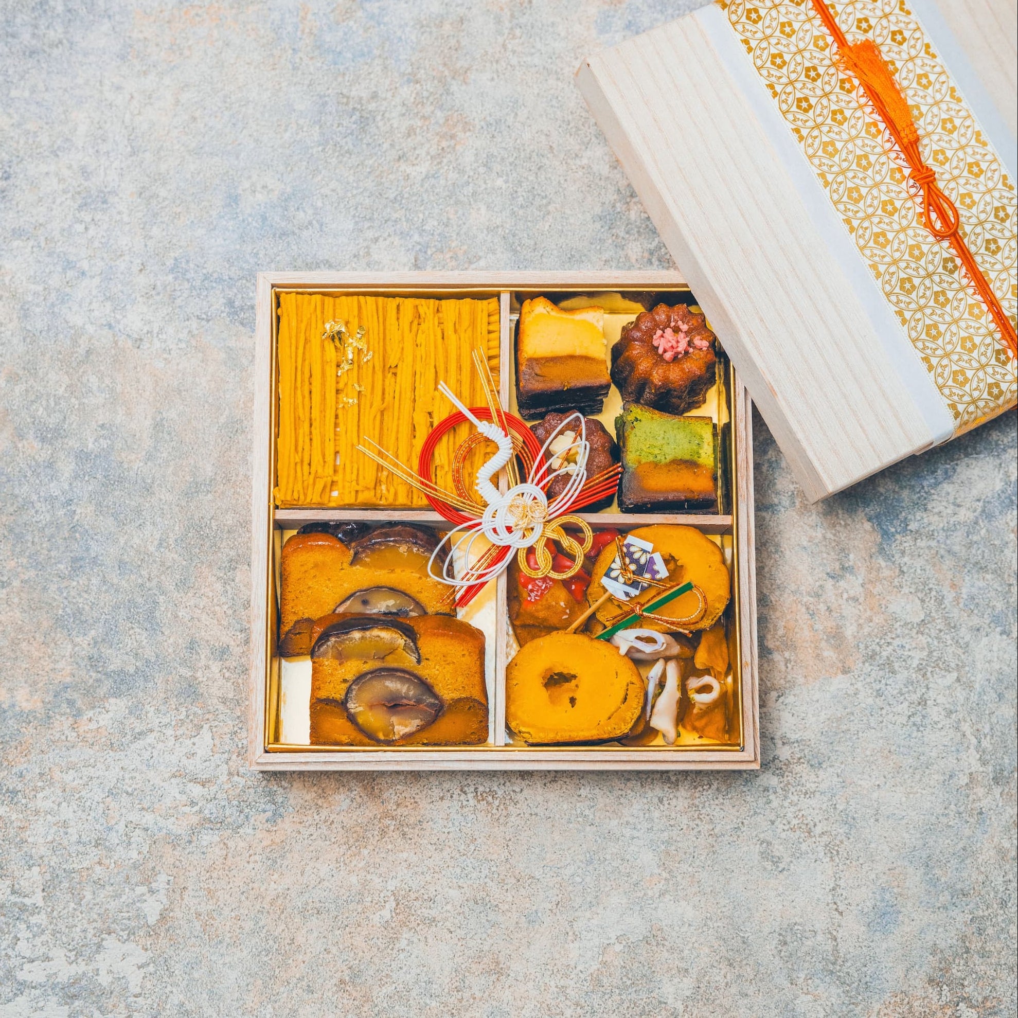 12月13日(土)10時販売開始　蜜芋尽くしのスイーツお重箱