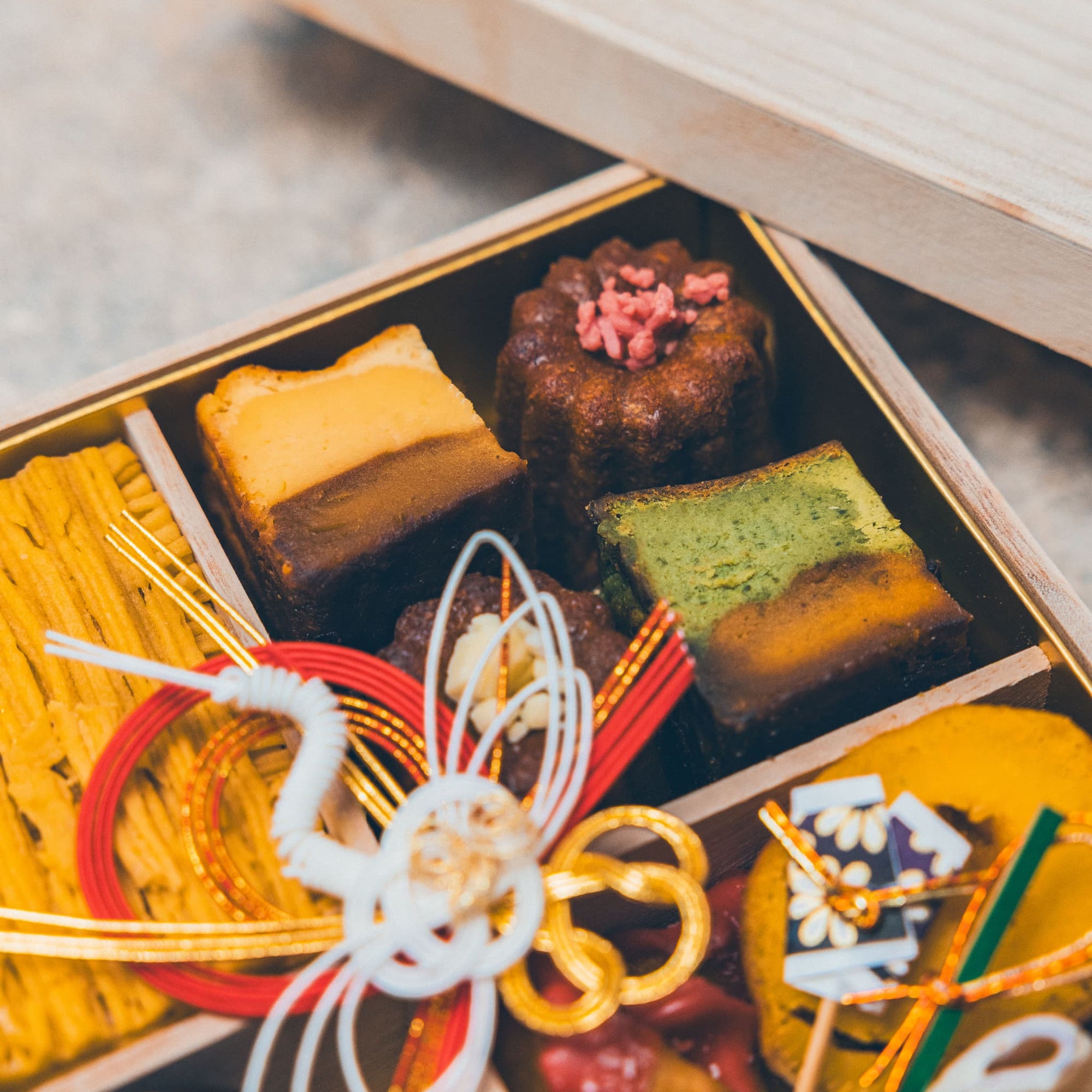 12月13日(土)10時販売開始　蜜芋尽くしのスイーツお重箱